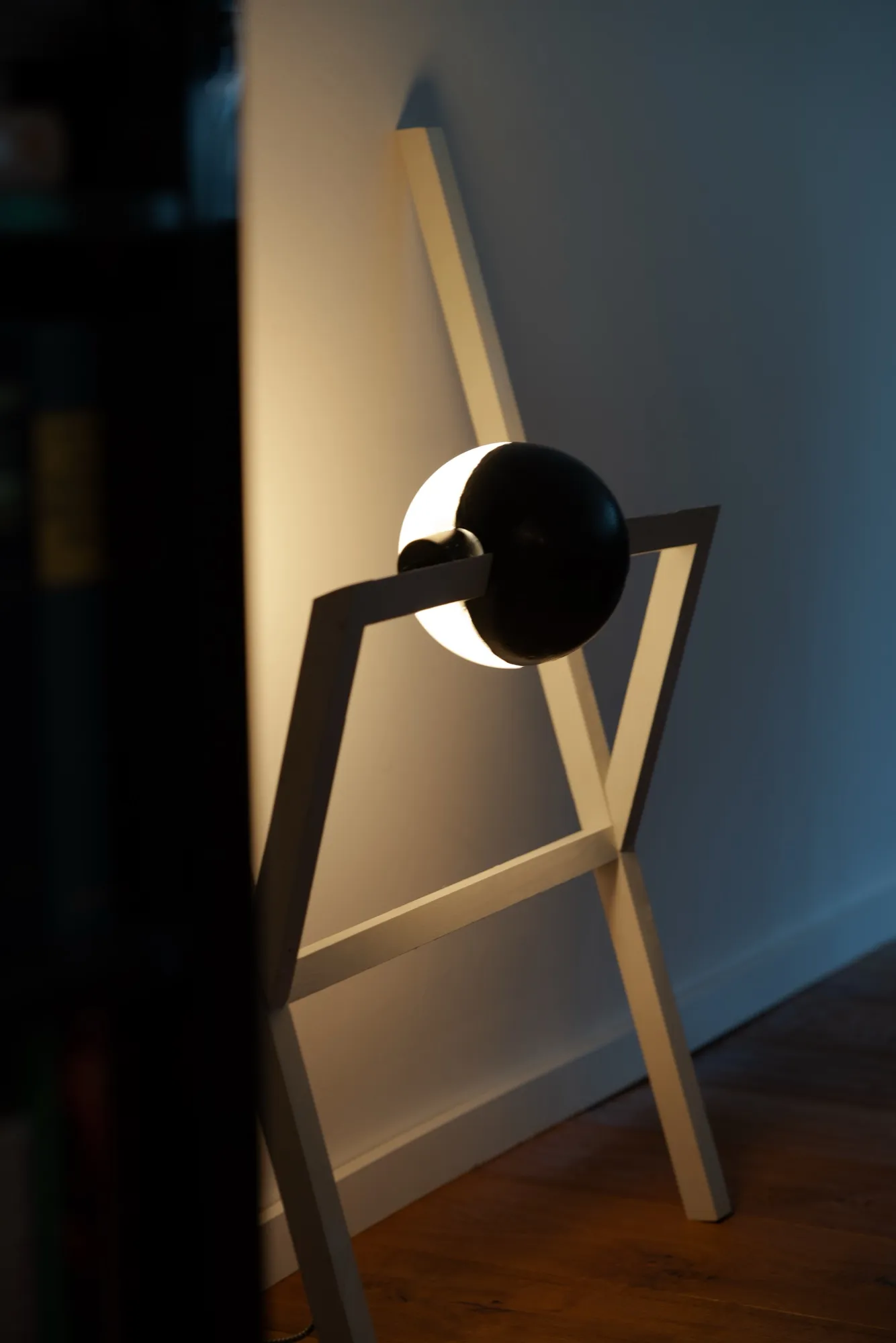 Framed Rotating Light, image 2
